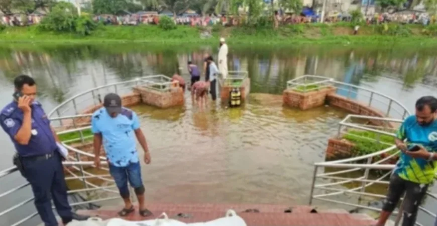 নারায়ণগঞ্জে পার্কে গোসল করতে নেমে নড়াইলের একই পরিবারে ২জন সহ ৩ জনের মৃত্যু