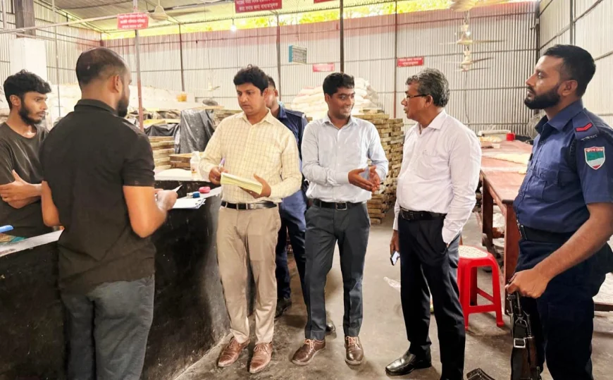 মাগুরায় বেকারিকে ৫০ হাজার টাকা জরিমানা করলো জাতীয় ভোক্তা অধিকার