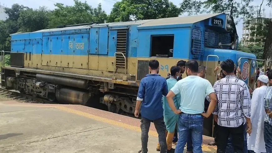 ইঞ্জিনে আগুন লাগায় সাড়ে ৩ ঘণ্টা পর ছাড়ল মেঘনা এক্সপ্রেস