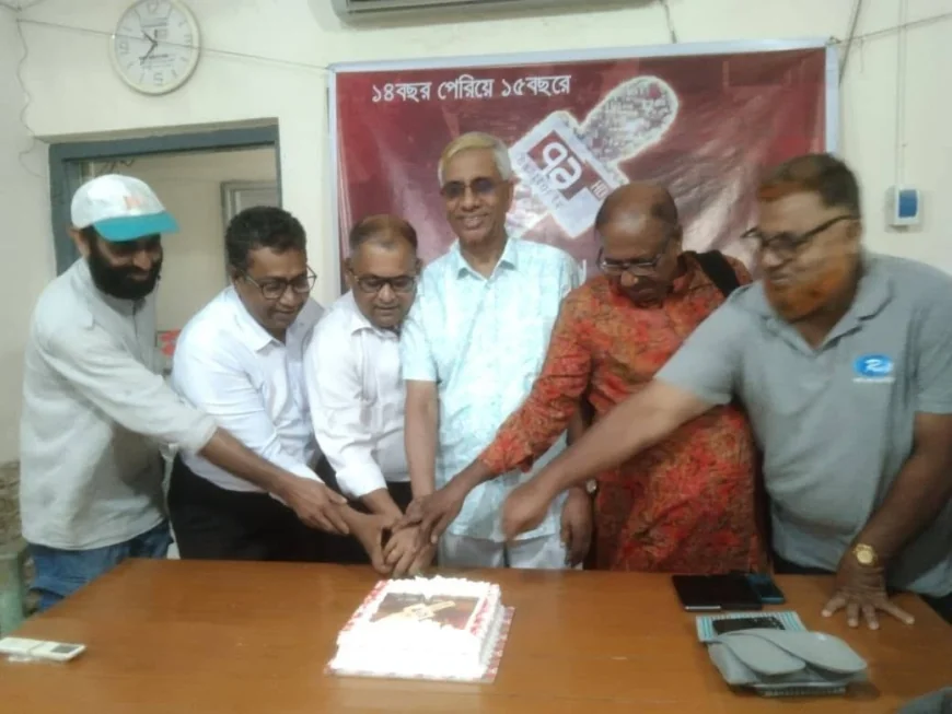 নড়াইলে উৎসব মুখর পরিবেশে একাত্তর টিভির জন্মদিন পালিত