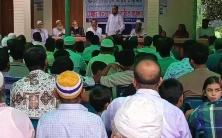 আওয়ামী লীগ ছাড়লেন ইউপি চেয়ারম্যান, সঙ্গে ১২ সদস্য ও শতাধিক নেতাকর্মী