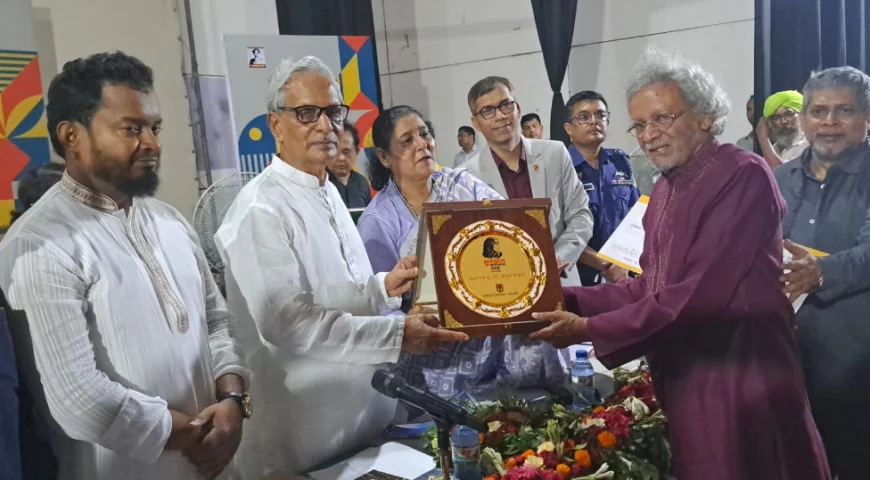 নড়াইলে সুলতানের জন্মবার্ষিকী উপলক্ষে সুলতান সম্মাননা পদক প্রদান