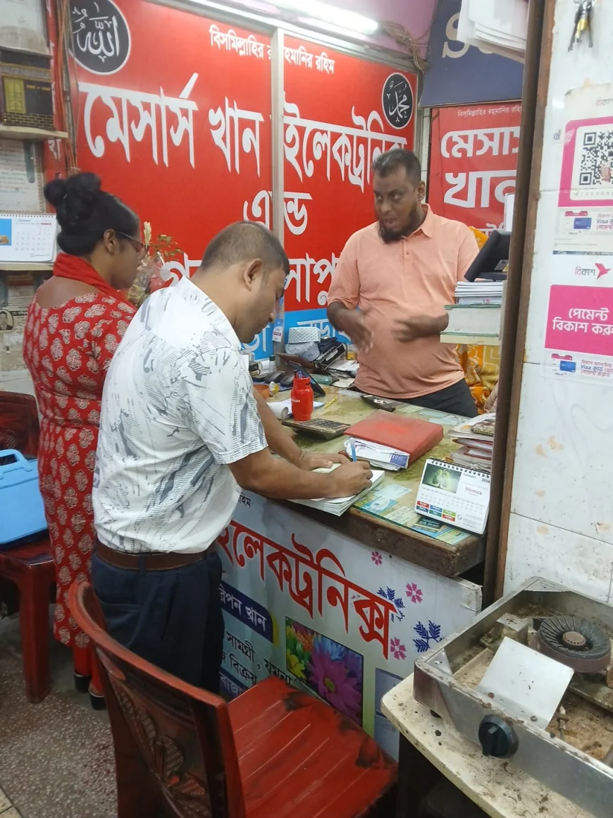 নড়াইলে বেশি দামে গ্যাস সিলিন্ডার বিক্রির অভিযোগে ৫ হাজার টাকা জরিমানা